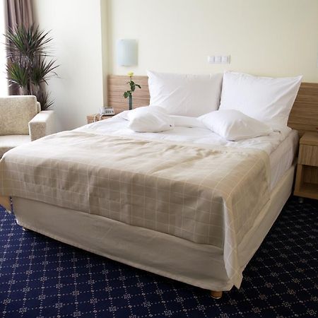 בוקרשט Marshal Hotel חדר תמונה