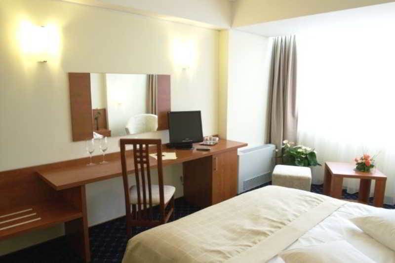בוקרשט Marshal Hotel חדר תמונה